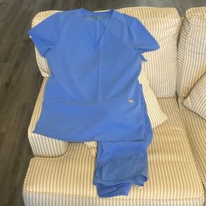 Figs ceil blue scrub set - Women’s size small